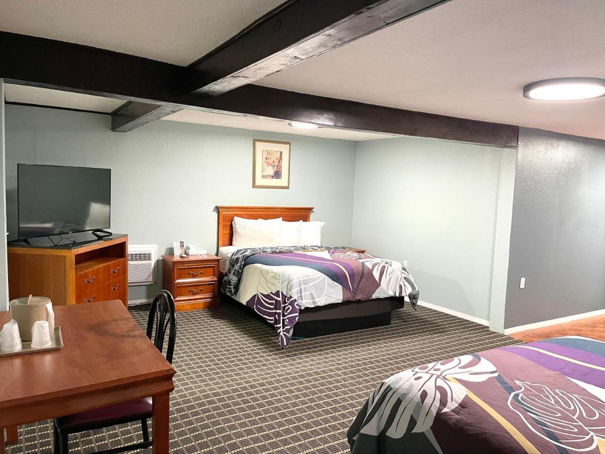 Annie Oakley Motel Oakley Esterno foto