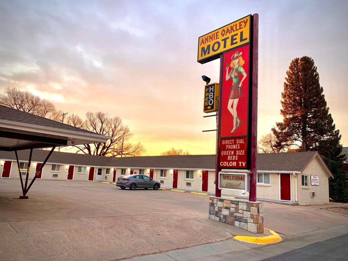 Annie Oakley Motel Oakley Esterno foto